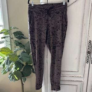 Lululemon Ready to Crush Velvet Jogger Pants Women’s French Press Brown Size 8